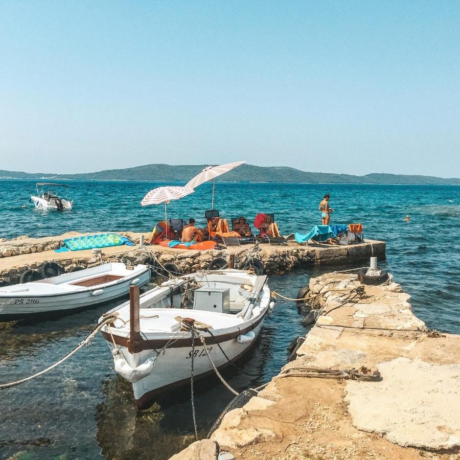 Beach Apartment w Sea Views, 3x Big Rooms w En-Suites Šibenik Exterior foto