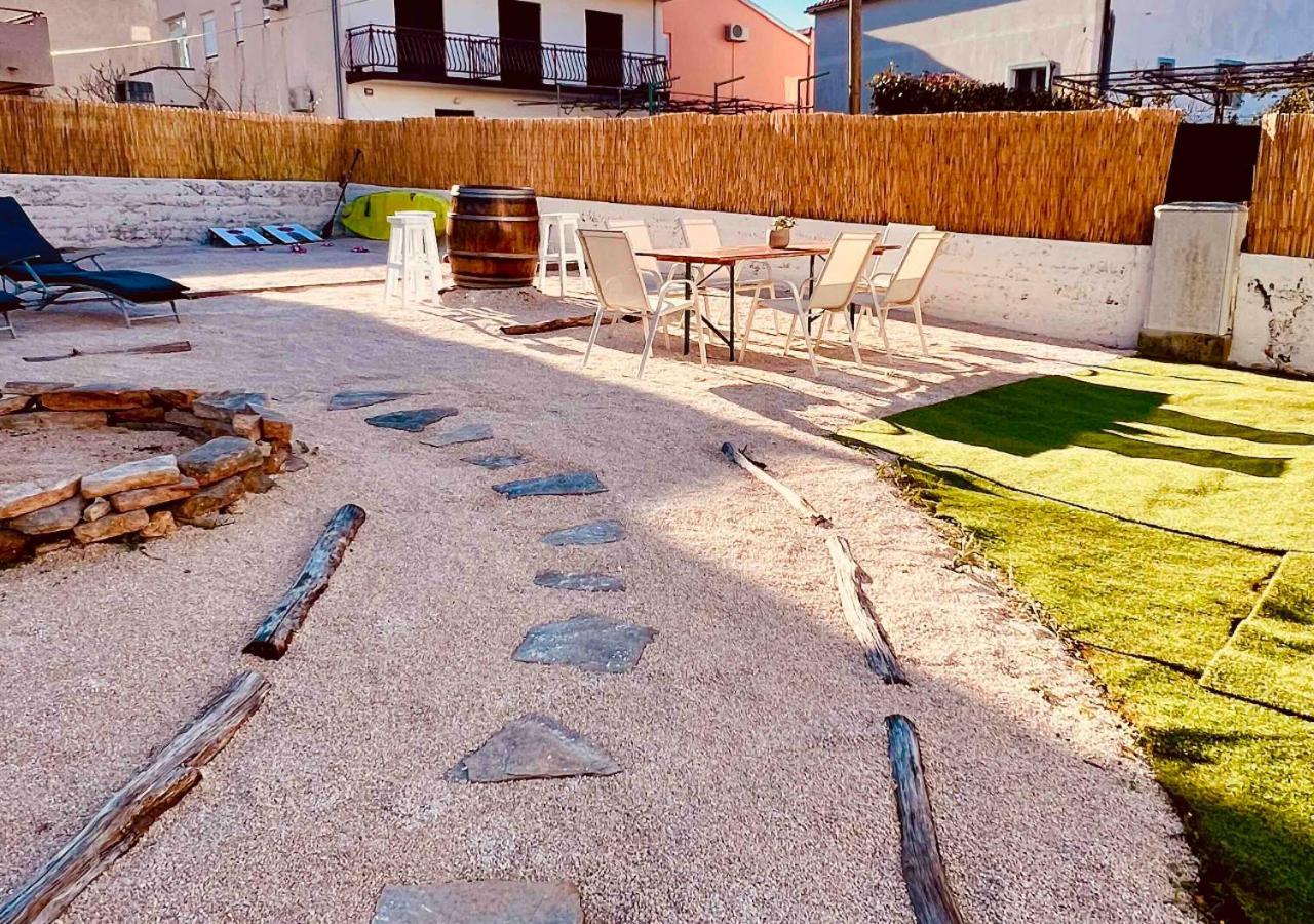 Beach Apartment w Sea Views, 3x Big Rooms w En-Suites Šibenik Exterior foto