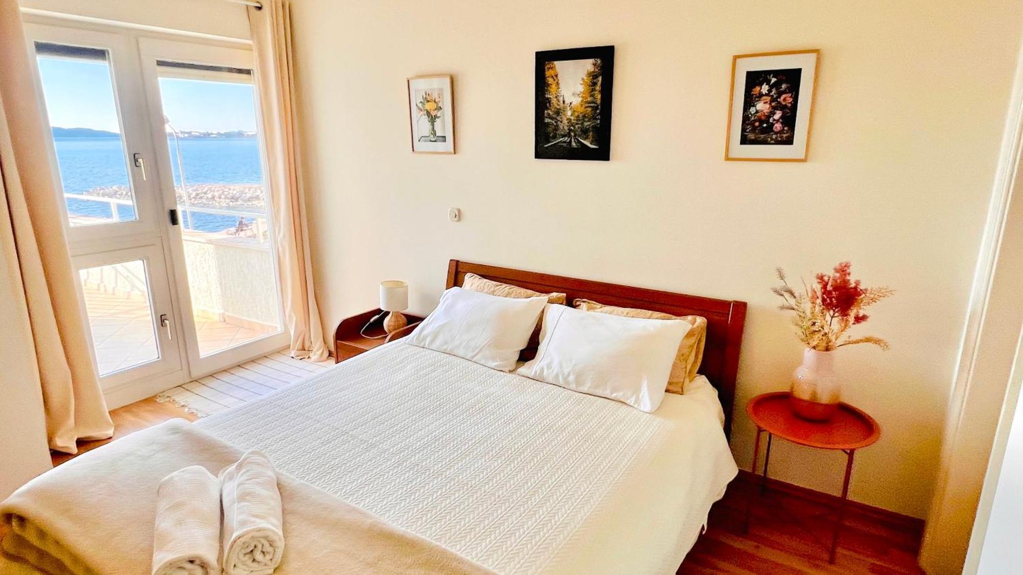 Beach Apartment w Sea Views, 3x Big Rooms w En-Suites Šibenik Exterior foto