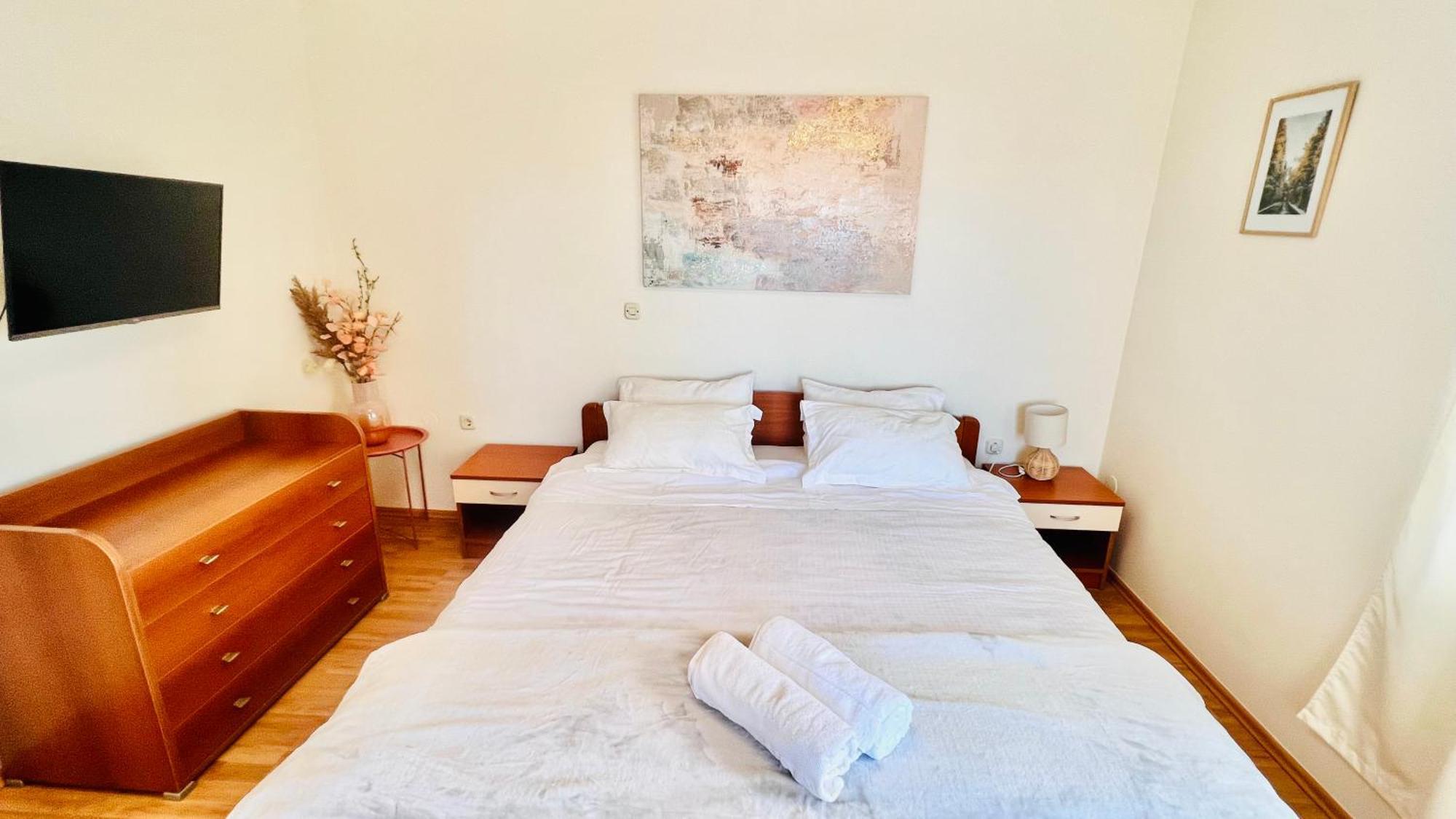 Beach Apartment w Sea Views, 3x Big Rooms w En-Suites Šibenik Exterior foto