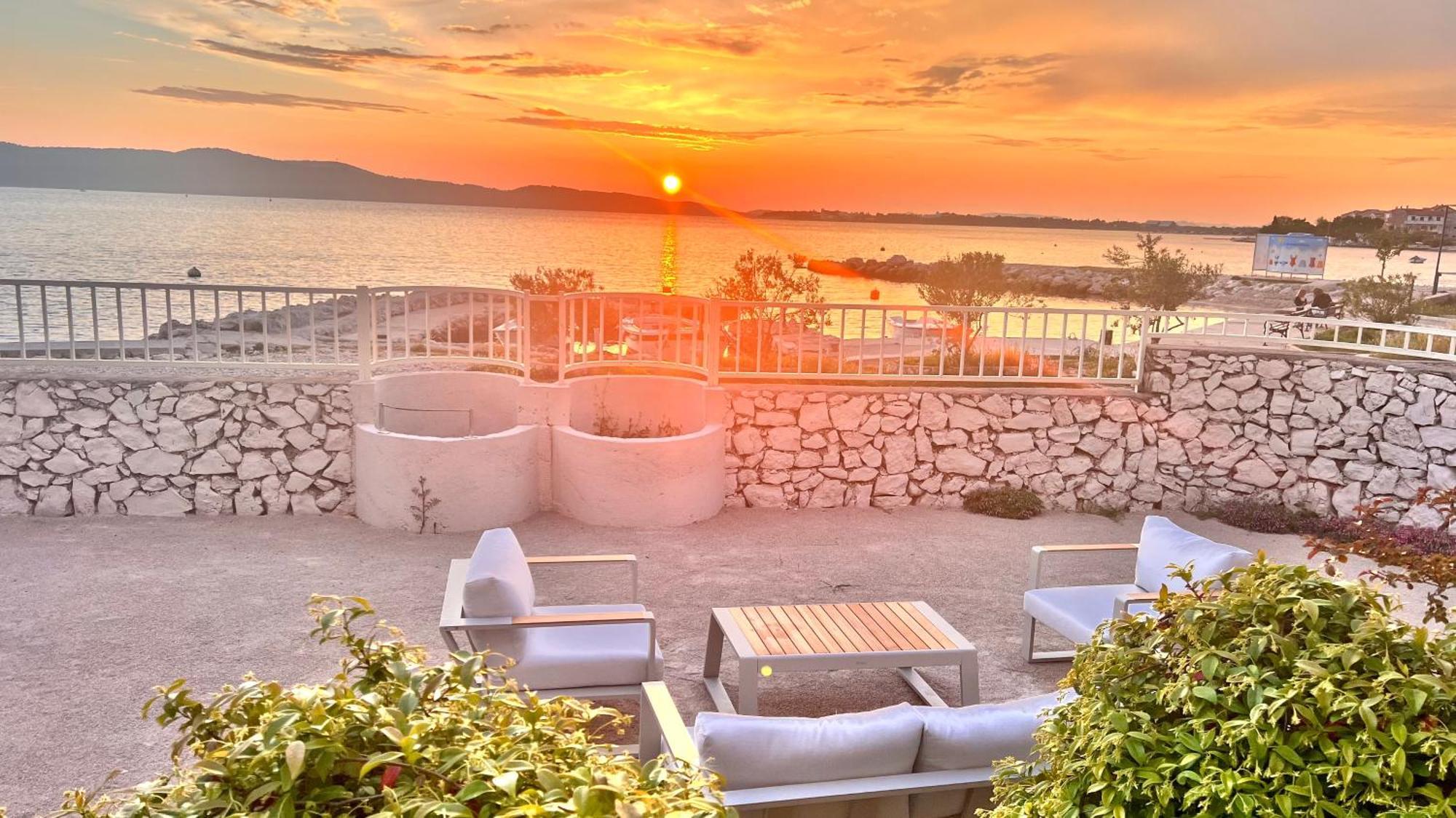 Beach Apartment w Sea Views, 3x Big Rooms w En-Suites Šibenik Exterior foto